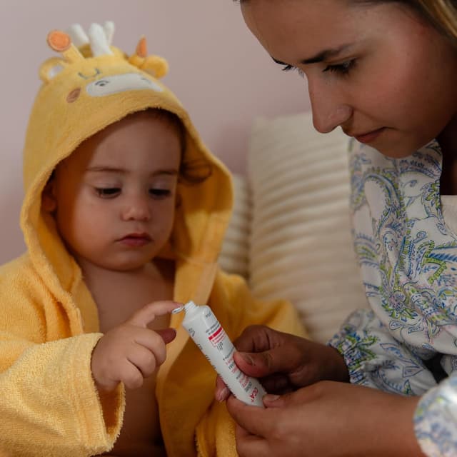 Detalle de Topicrem Cica CR Reparad Pflege (40 ml) – MAYOLY