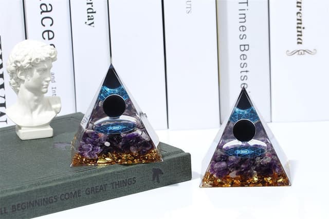 Detalle de Healing crystal tower with amethyst 2.36 in