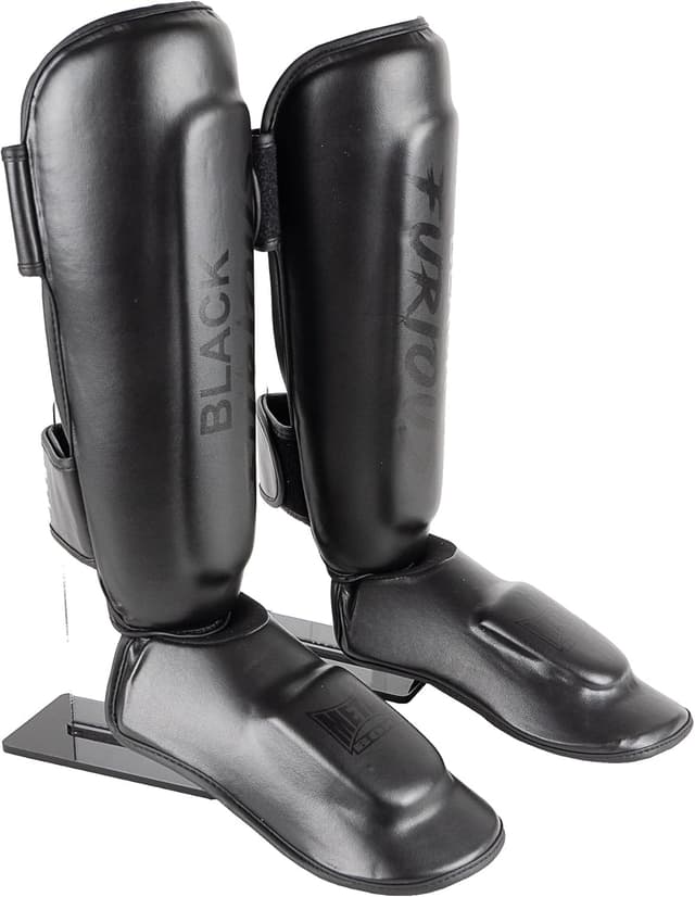 Detalle 2 de METAL BOXE Black Furious Parastinchi parapiedi Taglia L