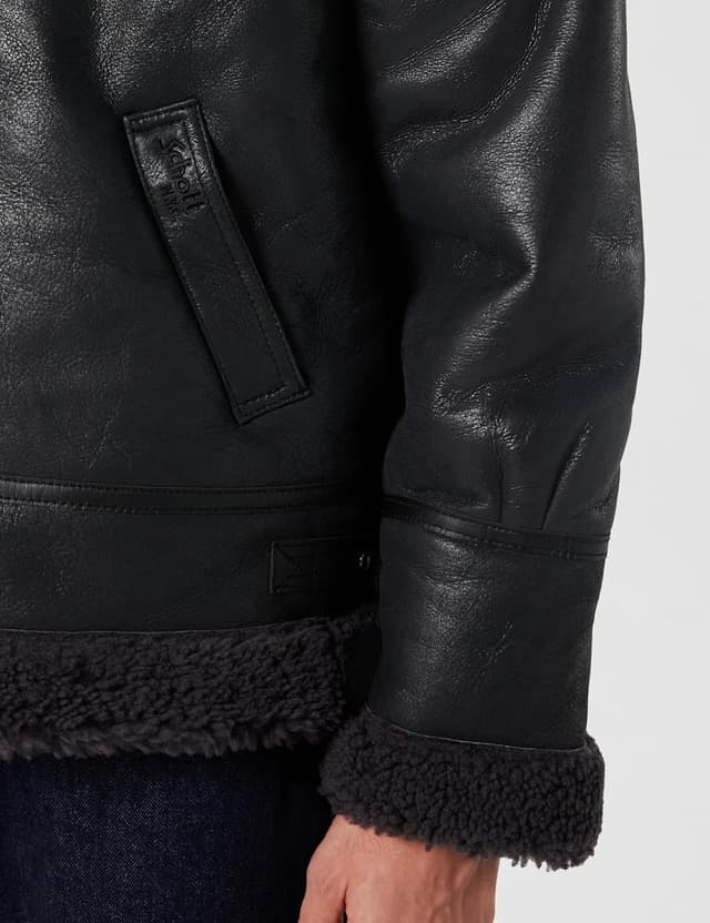 Detalle 2 de Schott Bombardier Mouton retourné Café