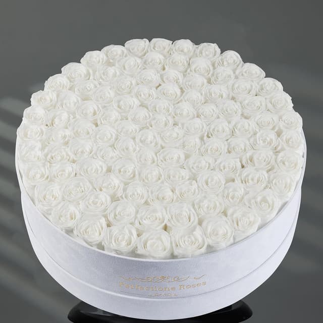 Thumbnail 6 de Luxury Preserved Roses Gift for Women (White) — 100 Preserved Roses in a Velvet Box