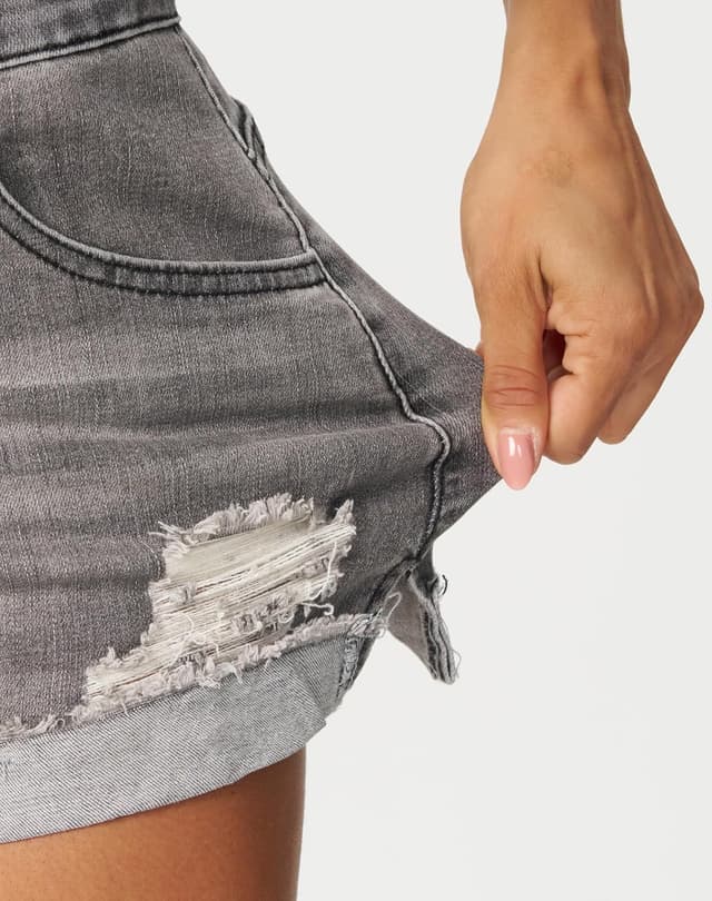 Detalle de roswear Women’s Ripped Mid-Rise Stretchy Denim Jean Shorts