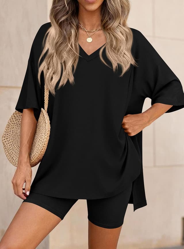 Detalle 2 de PRETTYGARDEN 2-Piece Women’s Summer Lounge Set with V-Neck Oversized Shirt and High-Waist Biker Shorts