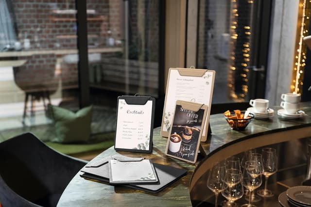 Detalle de Klemmbrett A4 SIGEL KB100 mit Aufstellfunktion