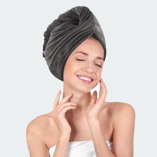 Detalle de KinHwa XL Turban-Handtuch mit Knopf aus Mikrofaser, 30 x 70 cm – 2er-Pack, grau