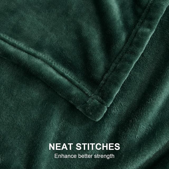 Detalle de EHEYCIGA Dark Green Fleece Blanket Throw (150x200cm) – Fluffy Microfibre Polyester for Sofa, Bed & Armchairs