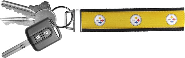 Detalle 2 de Siskiyou Sports NFL unisex chain bracelet with split ring key organizer