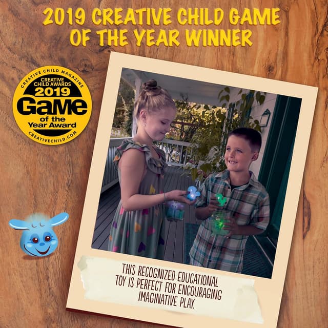 Detalle de Toysmith Chasing Fireflies Kids Game (Shine & Seek) with Glowing Jars, Indoor/Outdoor Night Play — Ages 3+