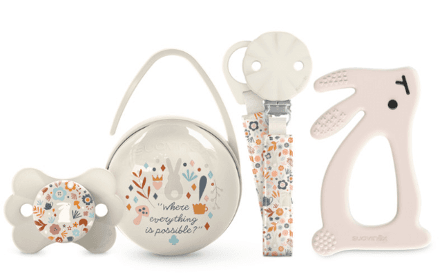 Detalle de Suavinex Wonderland Set chupete, chupetero y mordedor Beige