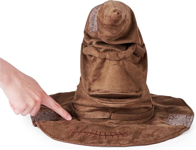 Detalle 2 de Wizarding World Harry Potter Talking Sorting Hat