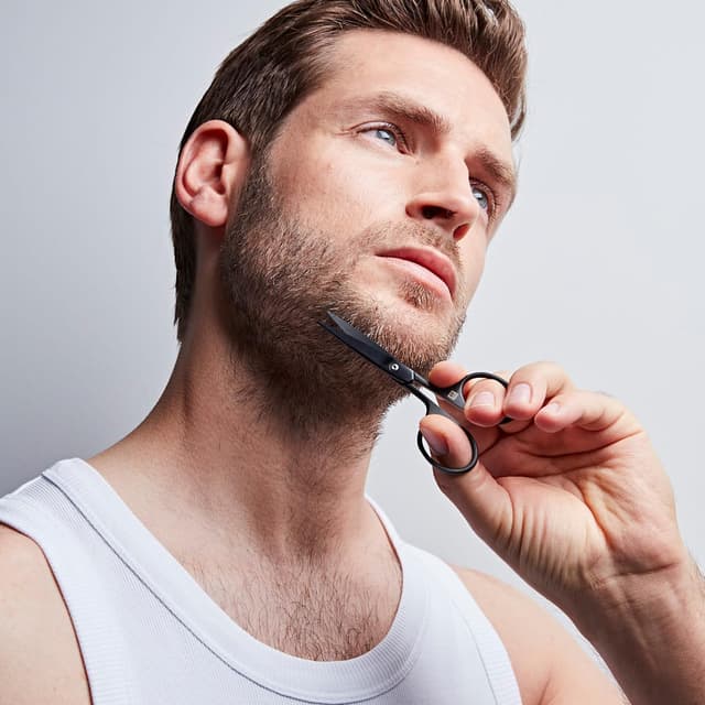 Detalle 2 de Forbici per barba ZWILLING nero opaco da 115 mm, manico più largo e taglio preciso