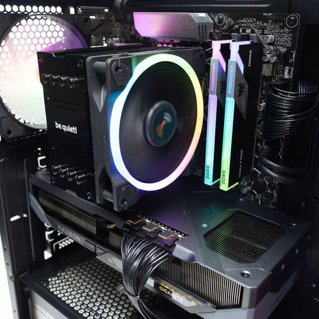 Detalle 2 de PcCom Imperial con AMD Ryzen 5 7600X, 32GB RAM, SSD 2TB y Radeon RX 9070 XT