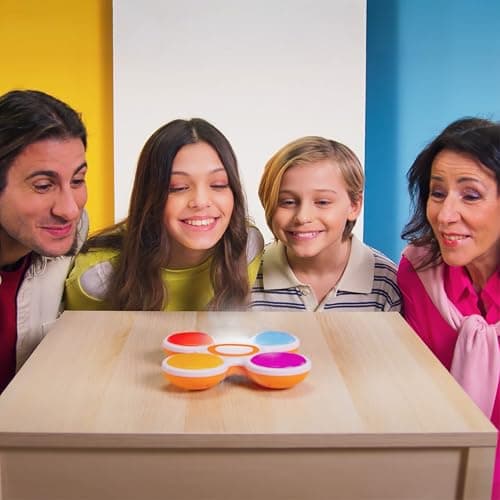 Detalle de Famosa One More: juego familiar de preguntas con +350 categorías (2–4 jugadores) y modalidad Infantil/Familiar