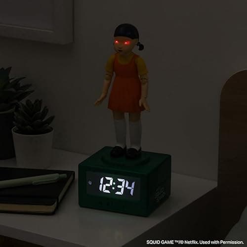 Detalle de Paladone Squid Game réveil 3 piles AA