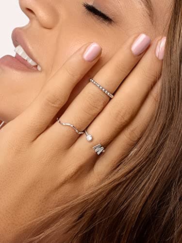 Detalle de SINGULARU Anillo Letter Spark plata 925, talla única 💍