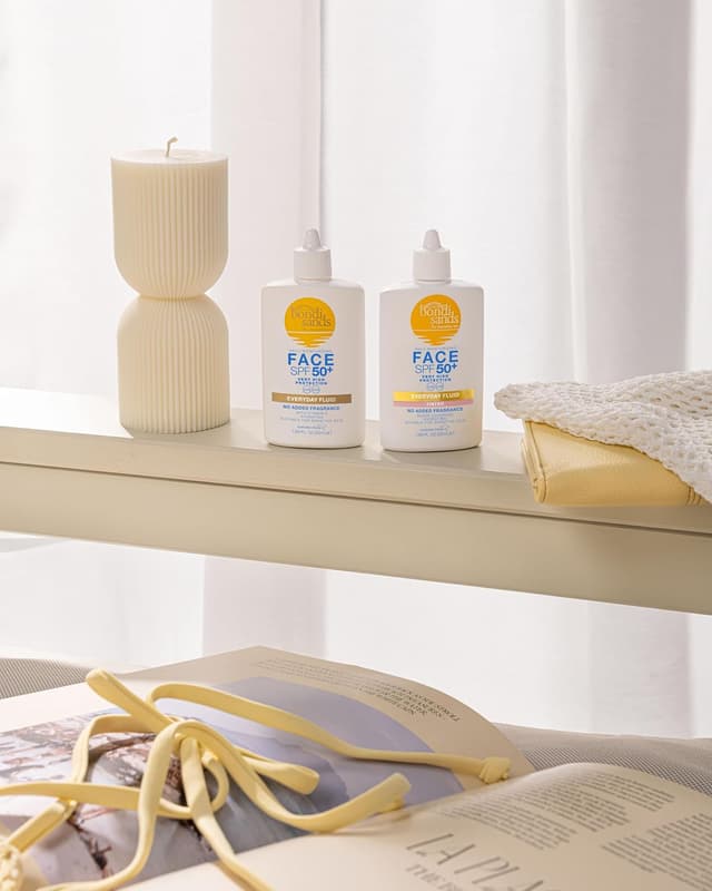 Detalle 2 de Bondi Sands Face Fluid SPF 50+ Everyday : fluide hydratant visage pour peaux sensibles (UVA/UVB)
