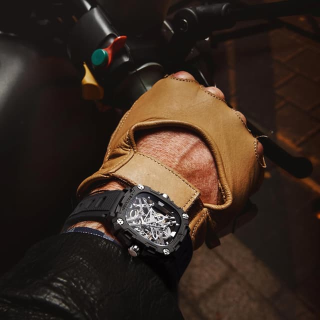 Detalle 2 de CIGA Design Montre mécanique automatique Série X Eye of Horus (style squelette) à boîtier biocéramique et bracelet silicone