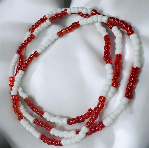 Detalle de Collar de Shangó (Chango) artesanal yoruba para santería y uso ritual