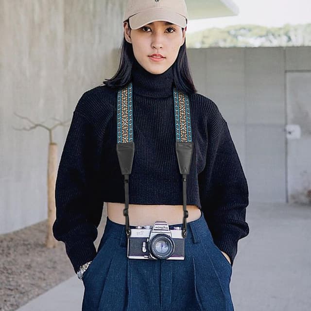 Detalle de Padwa Lifestyle Camera Strap with 2" Full Grain Leather Ends – 5cm Wide Padded Strap, Quick Release for DSLR/SLR