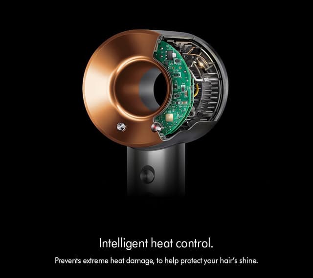 Detalle de Dyson Supersonic™ Hair Dryer for protecting natural shine