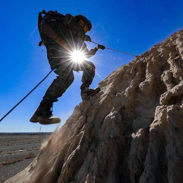 Thumbnail 5 de SOB Discensore a 8 Descender per Calata