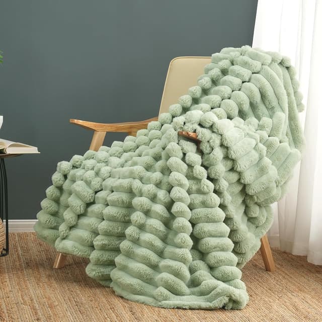 Detalle de Cozy Bliss Faux Fur Throw Blanket 50 x 60 in ๐