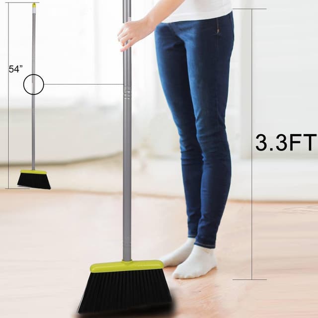 Detalle de TreeLen Broom and Dustpan Set with Long Handle—Snap-Together Stand-Up Sweep Combo