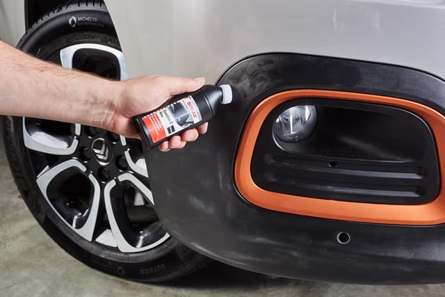 Detalle 2 de SONAX Renovador Plásticos 100 ml - Revive el Color