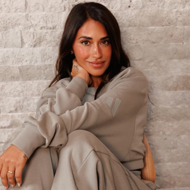 Detalle 2 de Sudadera holgada Soft Lux Adidas verde