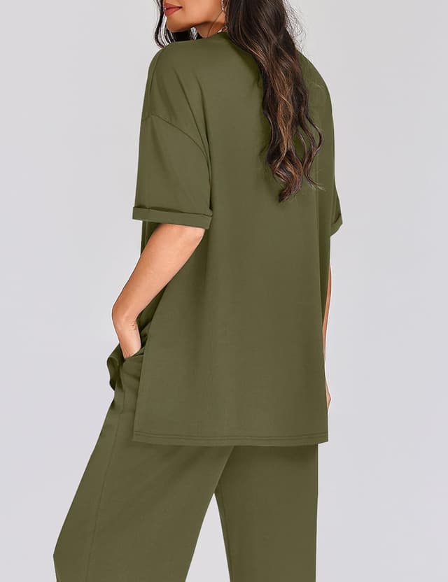 Detalle 2 de Totatuit Two-Piece Lounge Set for Women: Short-Sleeve Oversized Tracksuit (Travel & Summer Wear)