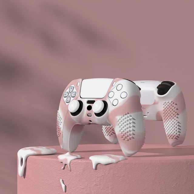 Detalle de eXtremeRate PlayVital 3D Studded Edition anti-slip silicone cover skin for PS5 controller (Pink & White)