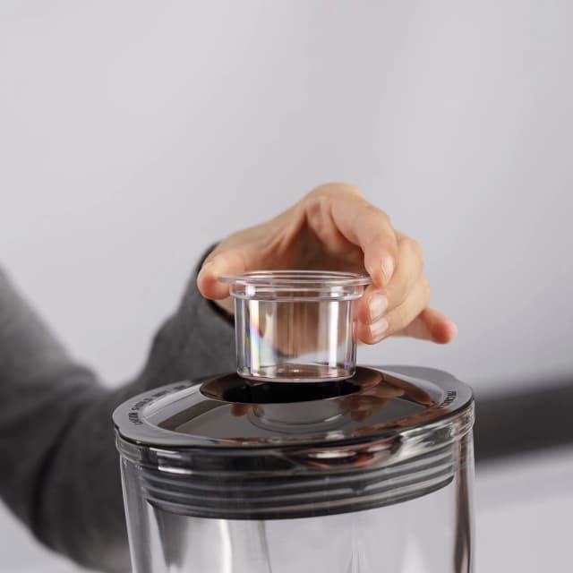 Detalle 1 de Taurus Optima Easy 1500 — batidora de vaso roja 🥤