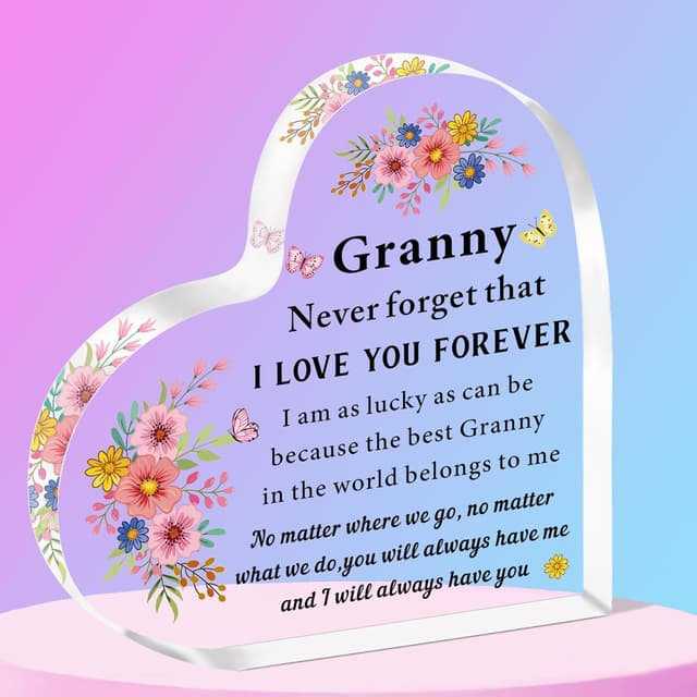 Detalle de SMARGO heart-shaped acrylic plaque “Granny Gifts from Granddaughter/Grandson”
