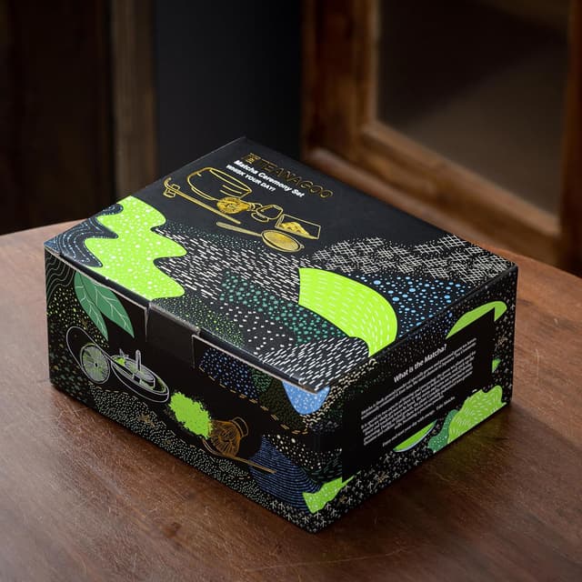 Detalle 2 de TEANAGOO Matcha-Set (7-teilig) mit Bambusbesen, Chawan und Sieb – Marineblaues Farbverlauf-Design