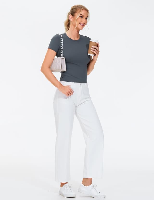 Detalle de THE GYM PEOPLE Haut d’entraînement femme à manches courtes – coupe ajustée respirante pour yoga, course et fitness