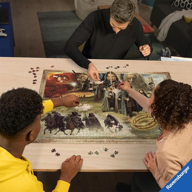 Detalle 2 de Ravensburger Puzzle 2000 Pezzi Il Signore degli Anelli (98 x 75 cm) – Puzzle per adulti +14 anni, collezione 2000