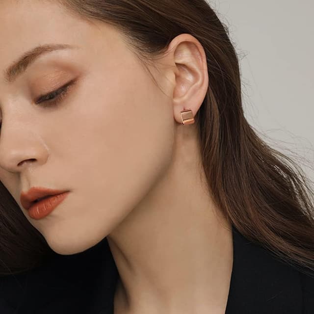 Thumbnail 3 de LILIE&WHITE Orecchini in Oro Rosa Quadrato