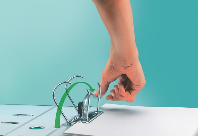 Detalle de Leitz Qualitäts-Ordner 3er-Set A4 (8 cm) mit Wolkenmarmor-Papier, rot, 310305025