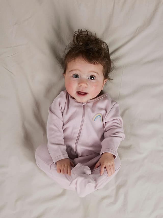 Detalle 2 de Name it Nbfnightsuit 2P Zip FF Jet Rainbow: il pigiama intero con zip per bambina