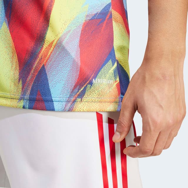 Detalle de adidas Camiseta Arsenal FC 2025-2026 de calentamiento