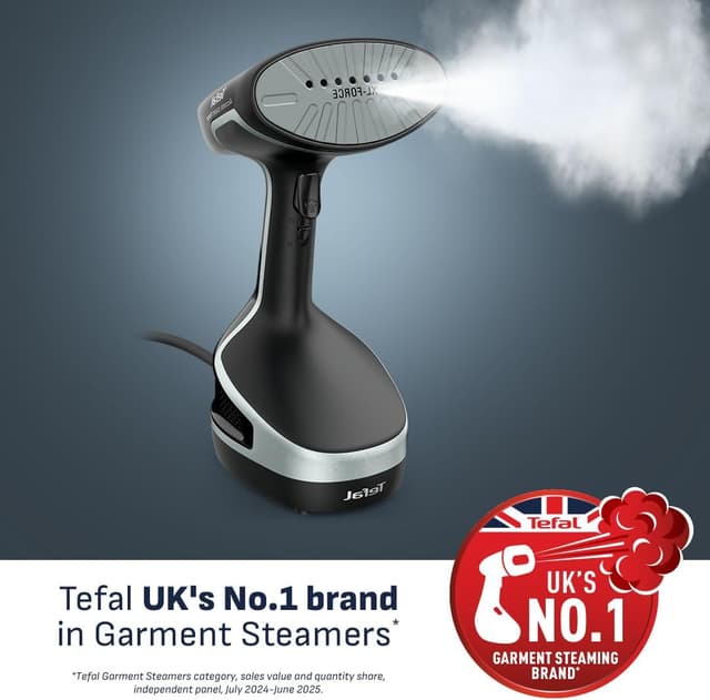 Detalle 2 de Tefal DT8250 Handheld Clothes Steamer (Access Steam Force) – ready in 25 seconds, 90g/min boost, black and silver