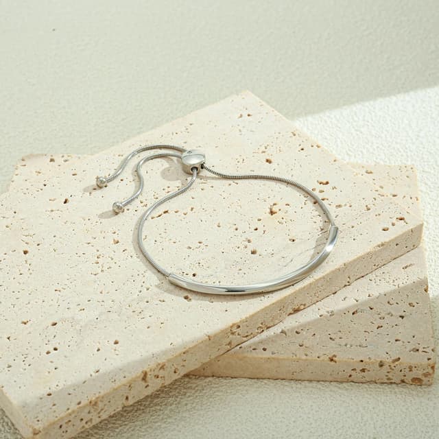 Detalle de HolidayQbee silver bracelet for women