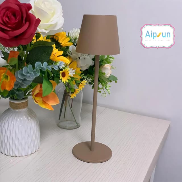 Detalle 2 de Aipsun Dimmbare LED Akku Tischleuchte 6000 mAh