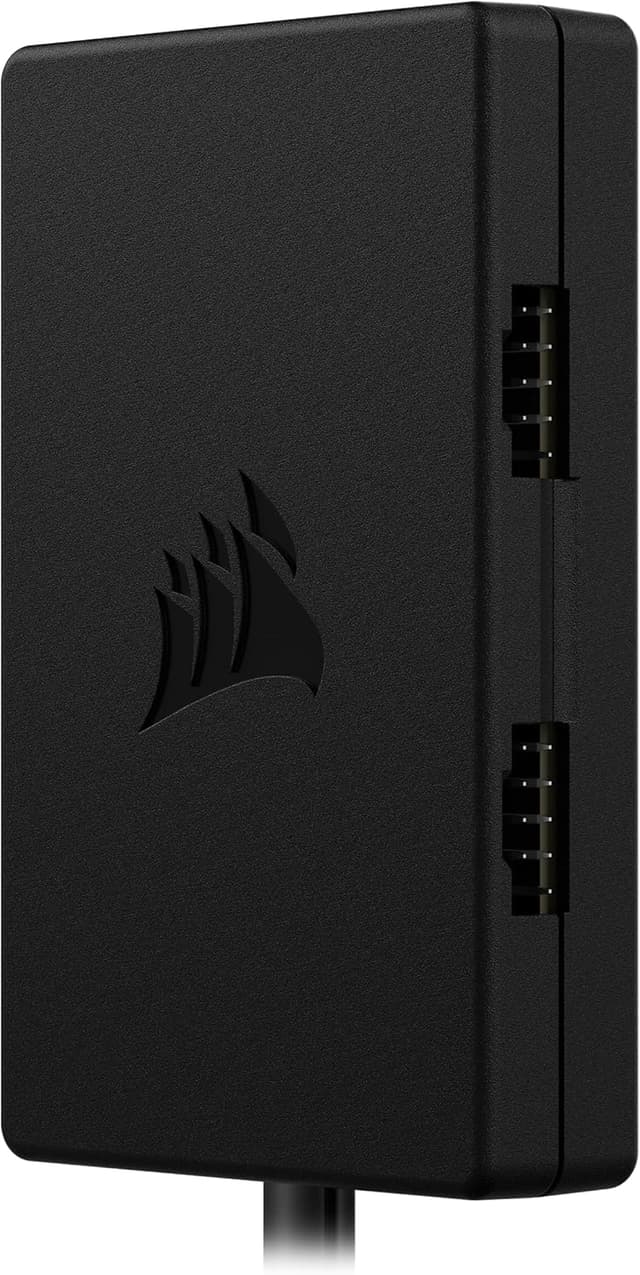 Detalle 2 de Corsair Internal 4-Port USB 2.0 Hub (4× 9‑Pin) with easy magnetic installation