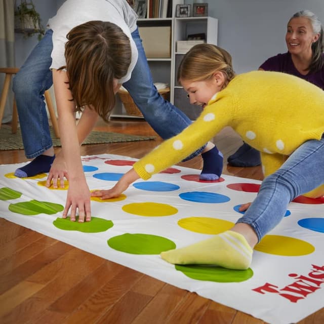 Detalle de Hasbro Gaming Twister Spiel – Partyspiel für Familien & Kinder ab 6 Jahren (deutsche Version)