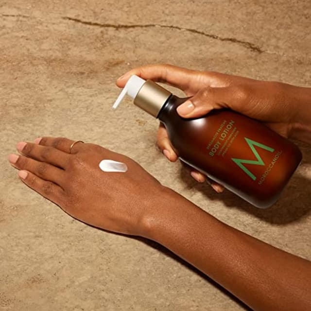 Detalle 2 de Moroccanoil Lotion pour le Corps : hydratation légère à absorption rapide