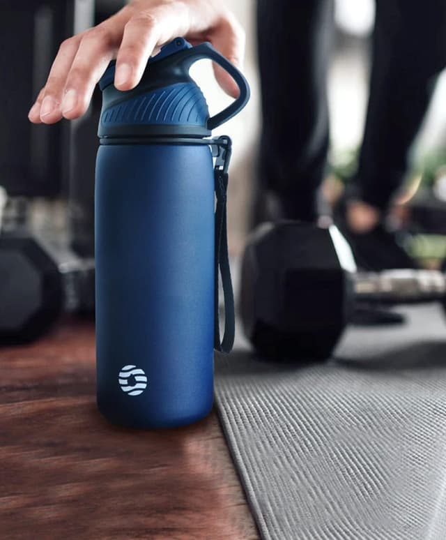 Detalle 2 de Fjbottle Stainless Steel Water Bottle with Magnetic Lid (BPA-free, Vacuum Insulated) 600ml–1.5L