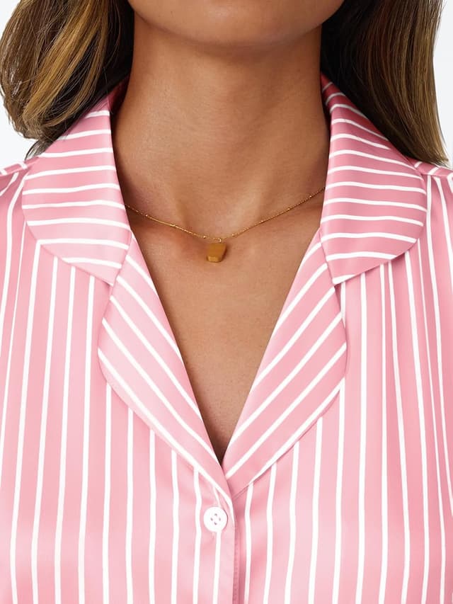 Detalle 2 de LILLUSORY Women’s Satin Silk Pajamas Set (2-Piece Ruffle Ruffle PJs) — Button-Down Top & Shorts