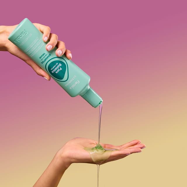 Detalle 2 de Pure Balance Shampoo antiforfora 350 ml