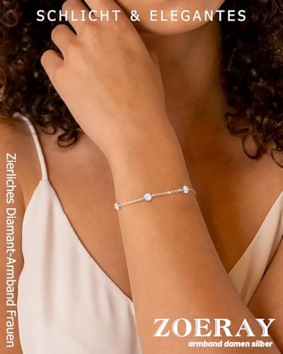 Detalle 2 de ZOERAY pulsera mujer en plata 925 y oro 18K con mariposas, brazalete ajustable y charms